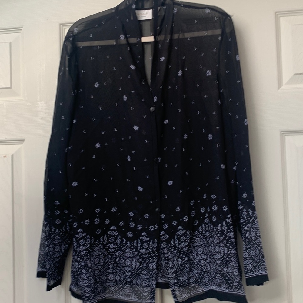 Dana B & Karen‎ black,gray,white silk print V neck sheer top